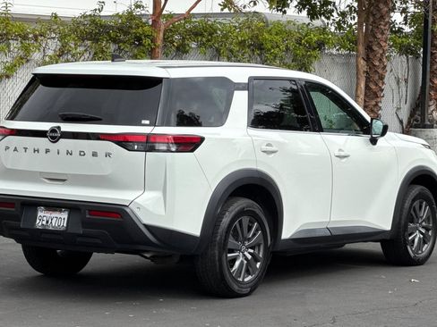 Certified 2023 Nissan Pathfinder S image 4