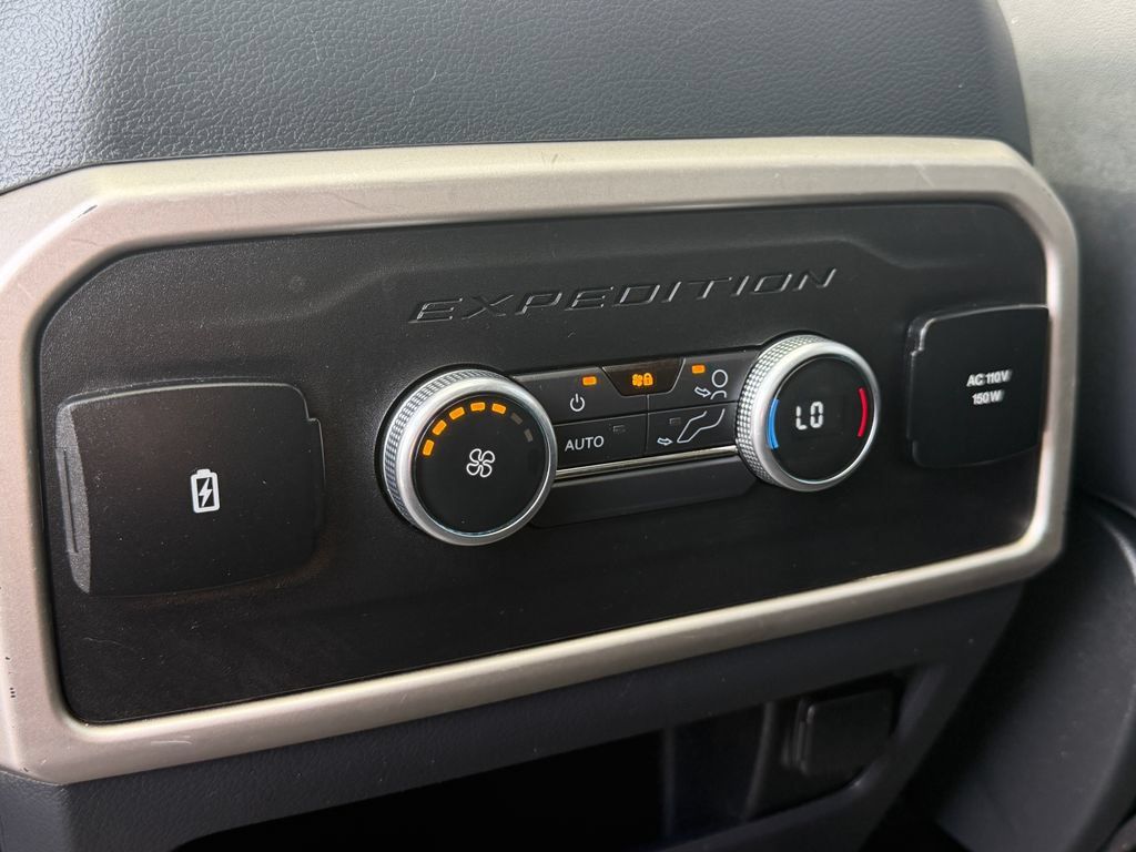 Used 2022 Ford Expedition XLT RWD image 34