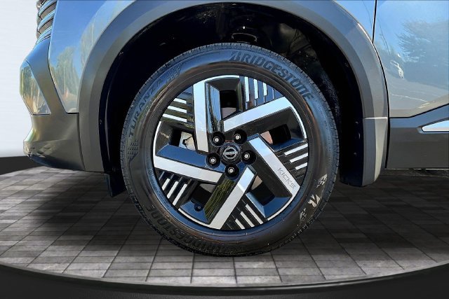 Used 2026 Nissan Kicks SV FWD image 29