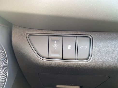 Used 2025 Genesis G70 3.3T Advanced image 20