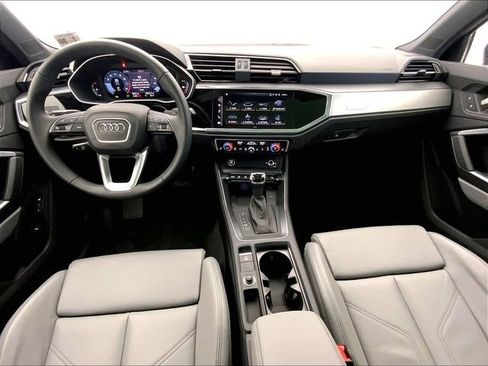 Certified 2025 Audi Q3 2.0T Premium w/ Convenience Package image 15