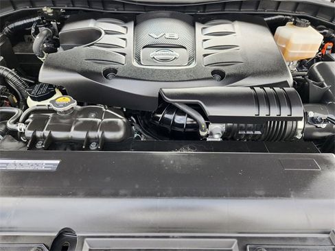 Used 2022 Nissan Armada SL w/ Captain's Chairs Package image 32