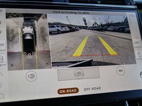 New 2026 Land Rover Range Rover Velar Dynamic SE image 18