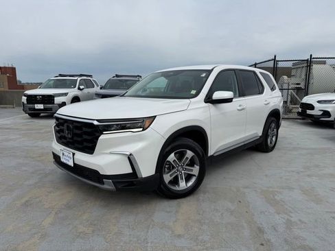 Certified 2024 Honda Pilot EX-L image 1