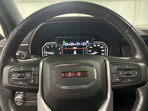 Certified 2021 GMC Yukon XL SLT w/ SLT Premium Package AWD/4WD image 11