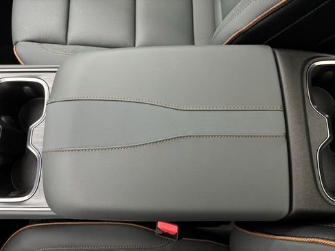 New 2026 GMC Acadia AT4 w/ Luxury Package image 33