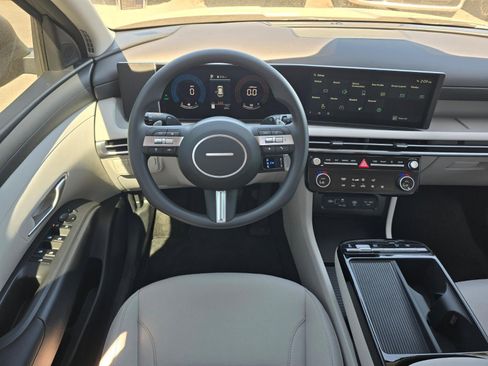 New 2026 Hyundai Tucson Blue SE AWD/4WD image 13