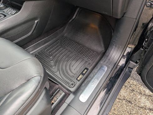 Used 2019 Jeep Cherokee Limited AWD/4WD image 36