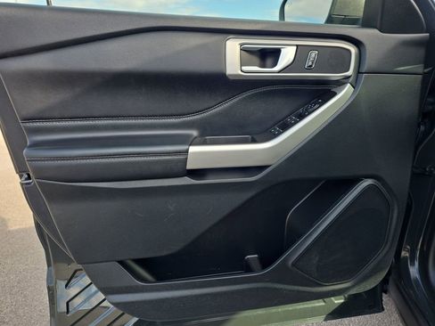 Used 2023 Ford Explorer XLT w/ Equipment Group 202A image 18