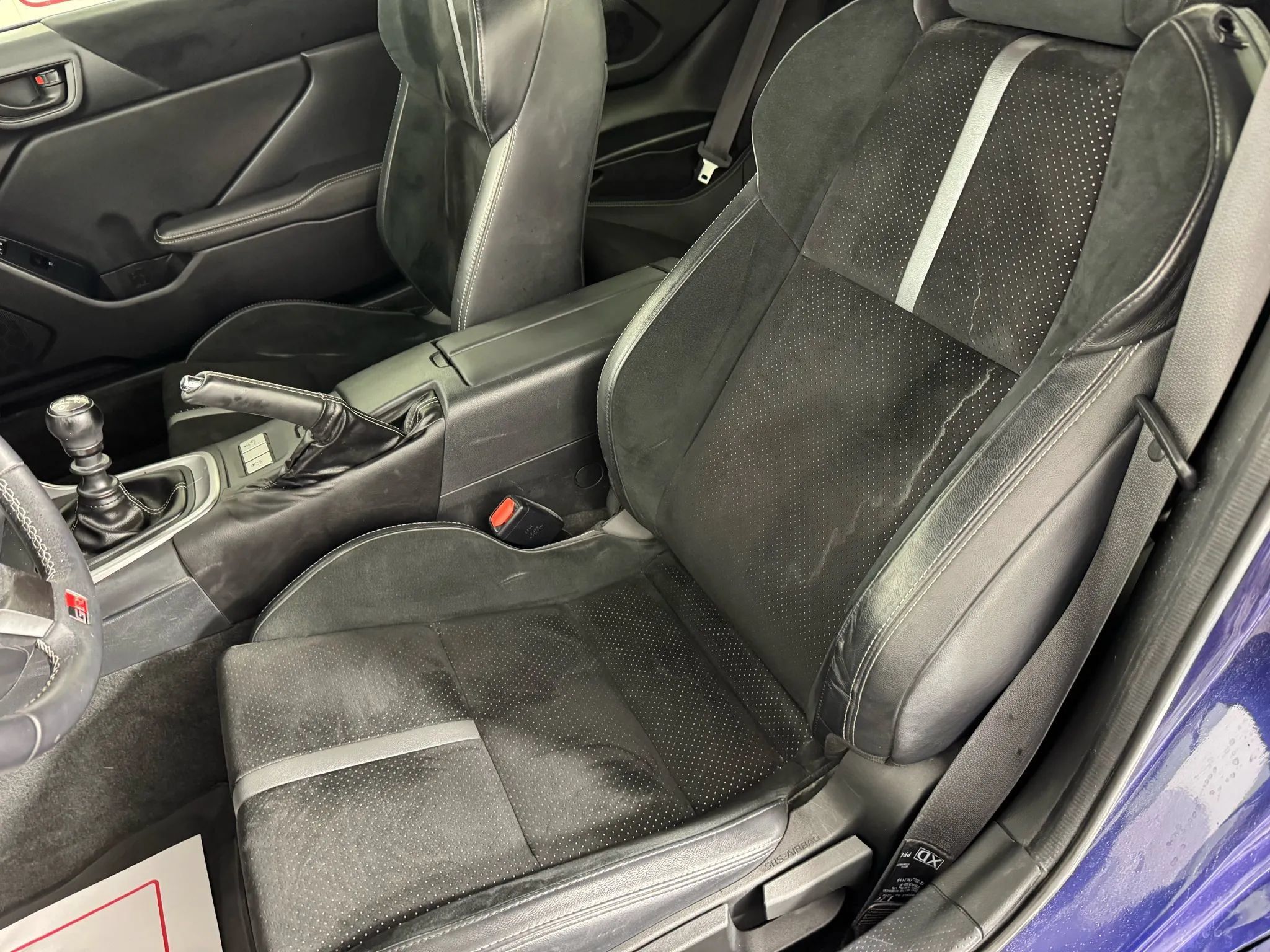 Used 2024 Toyota GR86 Premium RWD image 29