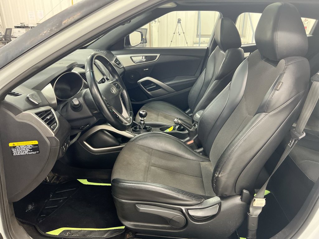 Used 2016 Hyundai Veloster w/ Option Group 03 FWD image 21