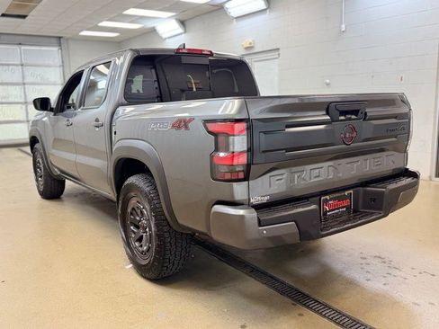 Used 2026 Nissan Frontier PRO-4X AWD/4WD image 8
