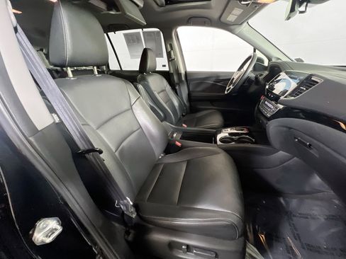 Used 2022 Honda Pilot Touring image 31