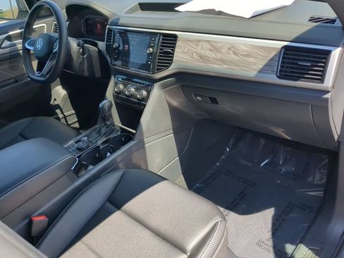 Certified 2023 Volkswagen Atlas Cross Sport SE AWD/4WD image 14