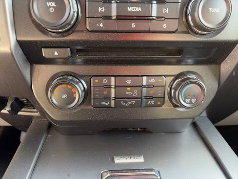 Used 2018 Ford F150 XLT w/ Equipment Group 302A Luxury AWD/4WD image 42