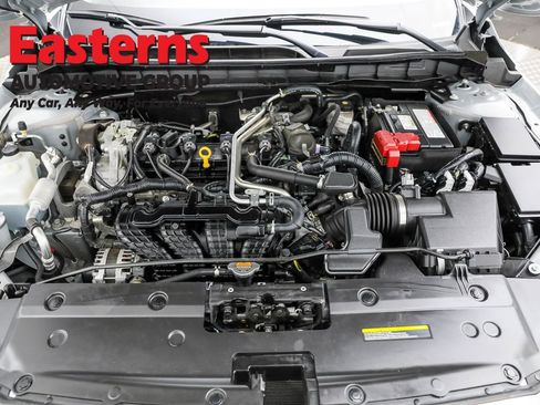 Used 2024 Nissan Altima 2.5 SV image 7