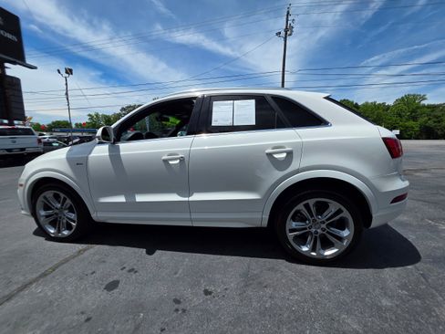 Used 2018 Audi Q3 2.0T Premium Plus w/ Premium Plus Package AWD/4WD image 8
