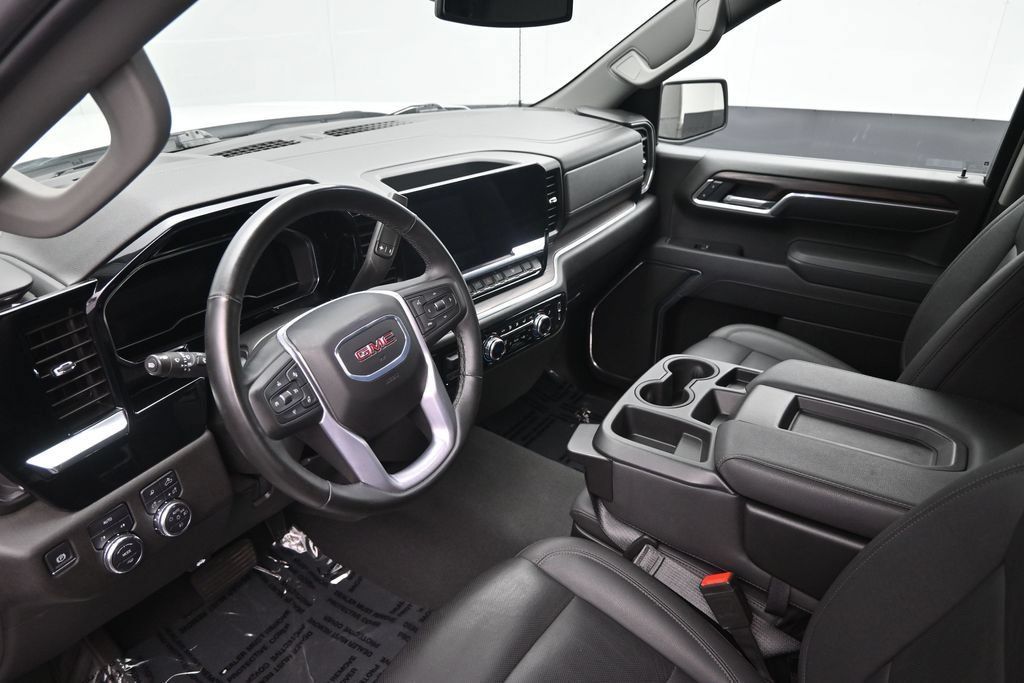 Used 2025 GMC Sierra 1500 SLT AWD/4WD image 21