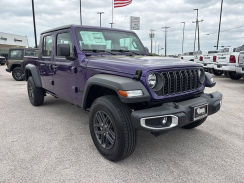 New 2026 Jeep Gladiator Sport AWD/4WD image 8