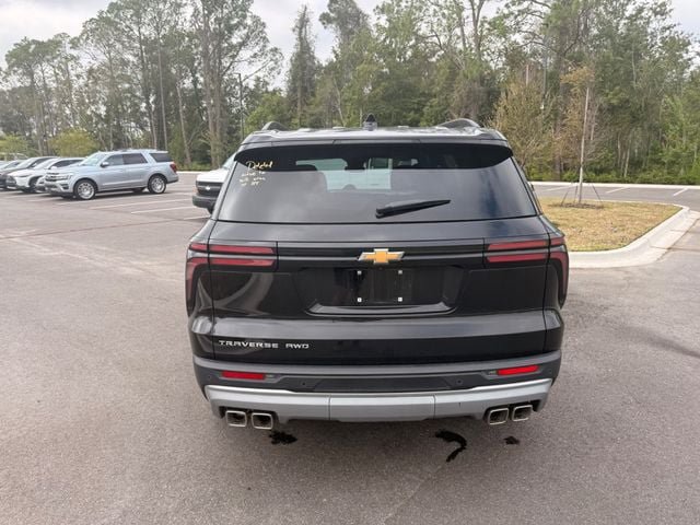 Used 2026 Chevrolet Traverse LT AWD/4WD image 18