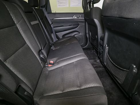 Used 2018 Jeep Grand Cherokee Laredo image 20