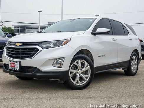 Used 2018 Chevrolet Equinox LT FWD image 2