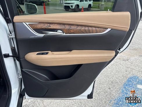 Used 2020 Cadillac XT5 Sportv w/ Platinum Package AWD/4WD image 42