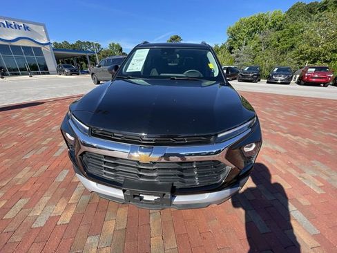 Used 2024 Chevrolet TrailBlazer LT w/ Driver Confidence Package AWD/4WD image 24