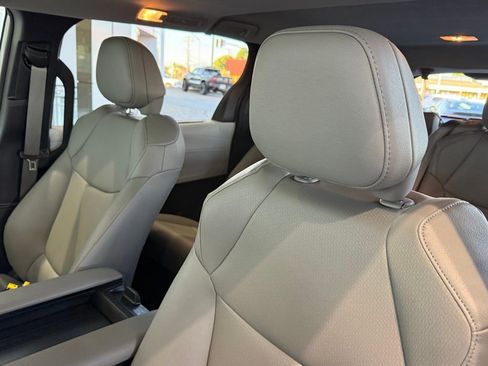 Used 2025 Toyota Sienna XLE w/ XLE Plus Package image 23