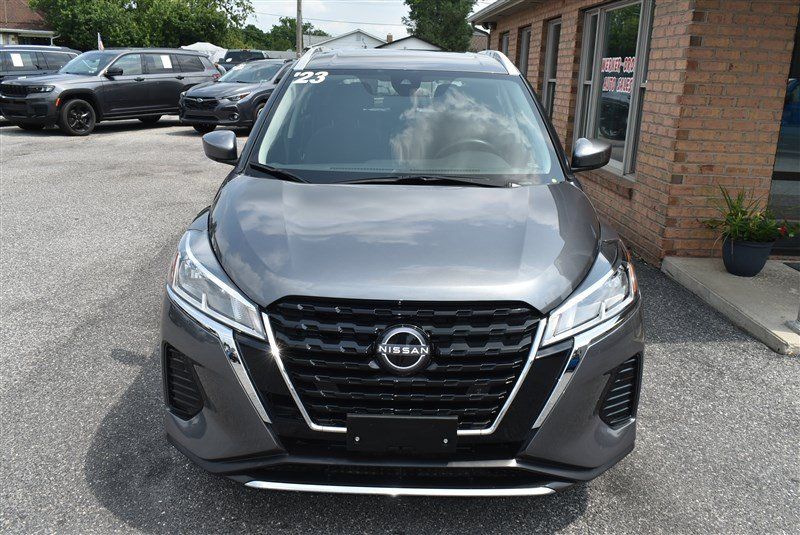 Used 2023 Nissan Kicks SV FWD image 8