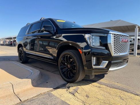 Used 2023 GMC Yukon XL Denali w/ Max Trailering Package AWD/4WD image 3