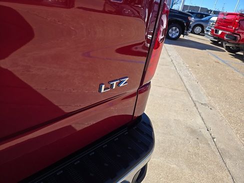 Used 2019 Chevrolet Silverado 1500 LTZ w/ LTZ Premium Package image 48