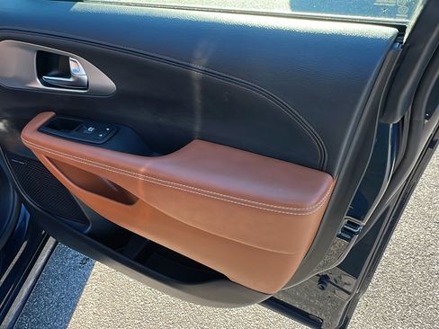 Used 2024 Chrysler Pacifica Pinnacle image 20