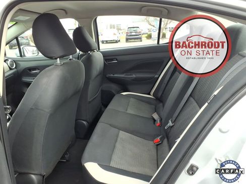 Used 2021 Nissan Versa SV image 27