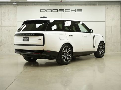 Used 2023 Land Rover Range Rover SE AWD/4WD image 5
