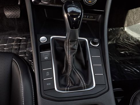 Certified 2022 Volkswagen Jetta SE image 14