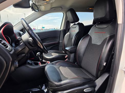 Used 2020 Jeep Compass Trailhawk AWD/4WD image 10