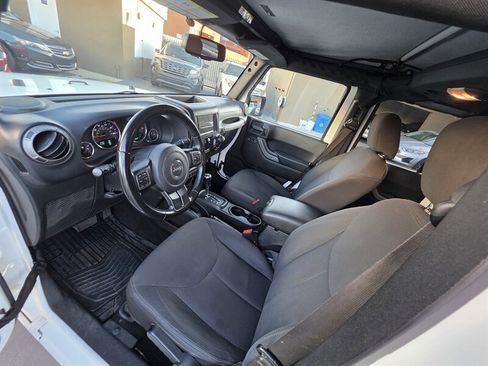 Used 2018 Jeep Wrangler Unlimited Sport S AWD/4WD image 13