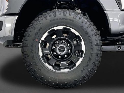 New 2026 Ford F250 Lariat w/ Tremor Off-Road Package AWD/4WD image 13
