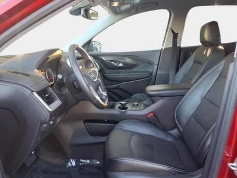 Used 2022 GMC Terrain SLT w/ Infotainment Package II image 8