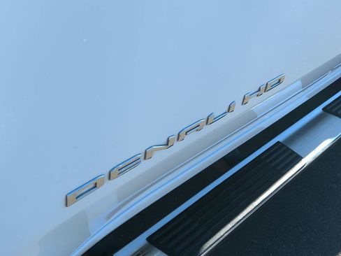 Used 2021 GMC Sierra 3500 Denali w/ Denali Ultimate Package image 32