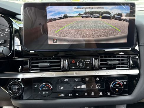 New 2026 Nissan Pathfinder SV w/ SV Premium Package FWD image 7