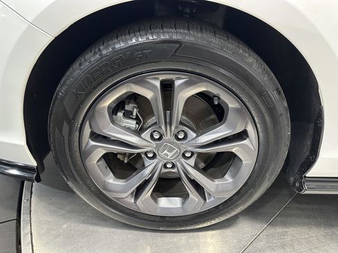 Used 2025 Honda Accord EX-L image 9