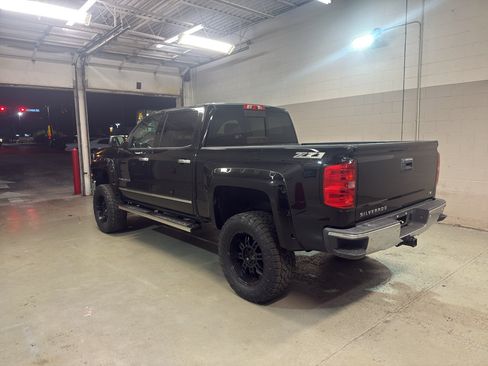 Used 2014 Chevrolet Silverado 1500 LTZ Z71 w/ LTZ Plus Package AWD/4WD image 28
