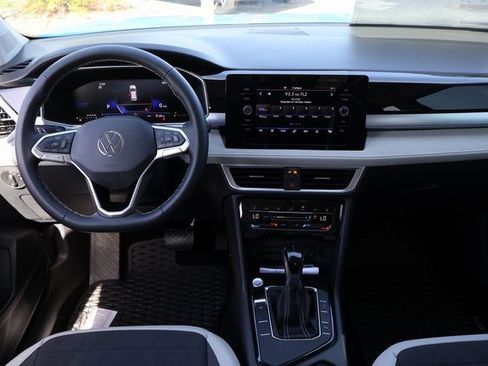 New 2025 Volkswagen Taos SE image 14