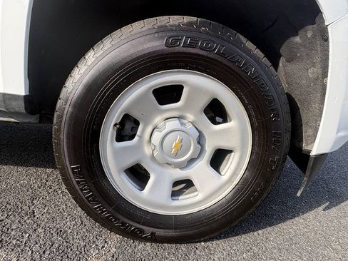 Used 2022 Chevrolet Colorado W/T RWD image 11