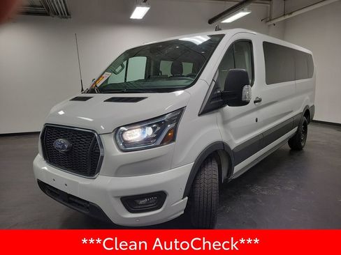 Used 2023 Ford Transit 350 XLT image 4