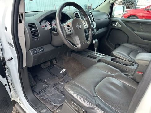 Used 2015 Nissan Frontier PRO-4X w/ Pro-4x Luxury Package image 34