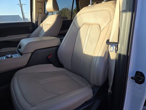 Used 2024 Ford Expedition Max Limited image 24