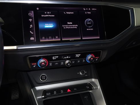 Used 2024 Audi Q3 2.0T Premium image 15